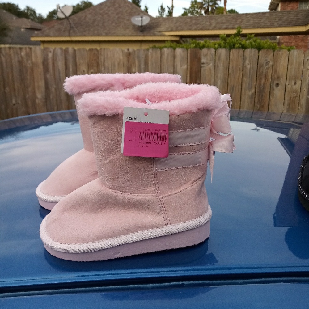 Kid boots